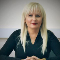 Новак Елена