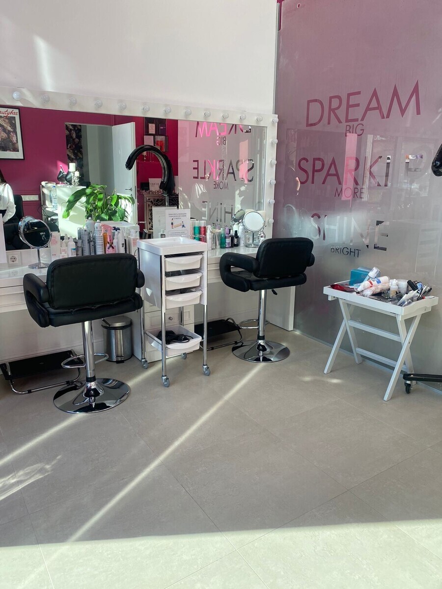 Салон Красоты Sparkle Beauty Bar, адрес Ярцевская, 34, Москва