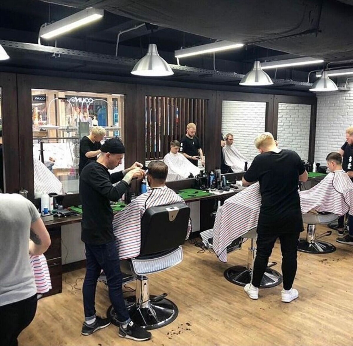 Дерби нижний. Дерби Нижний Новгород. Барбершоп Derby. Derby Barbershop фантастика. Барбер шоп Нижний Новгород.