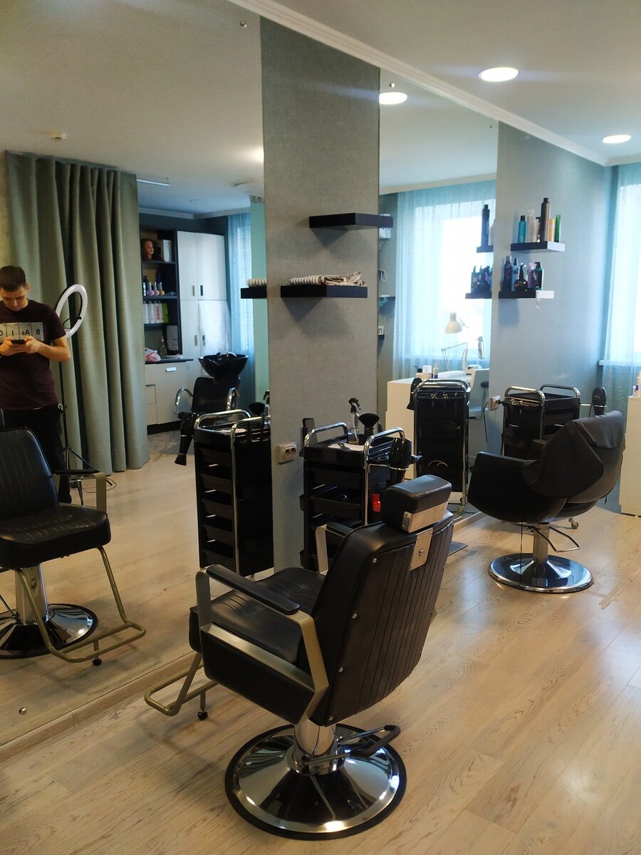 Студия красоты Балаевой Марины - Оренбург - Рабочая зона парикмахеров