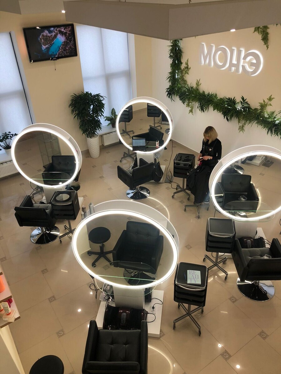 МОНЭ - Уфа - Рабочая зона парикмахеров