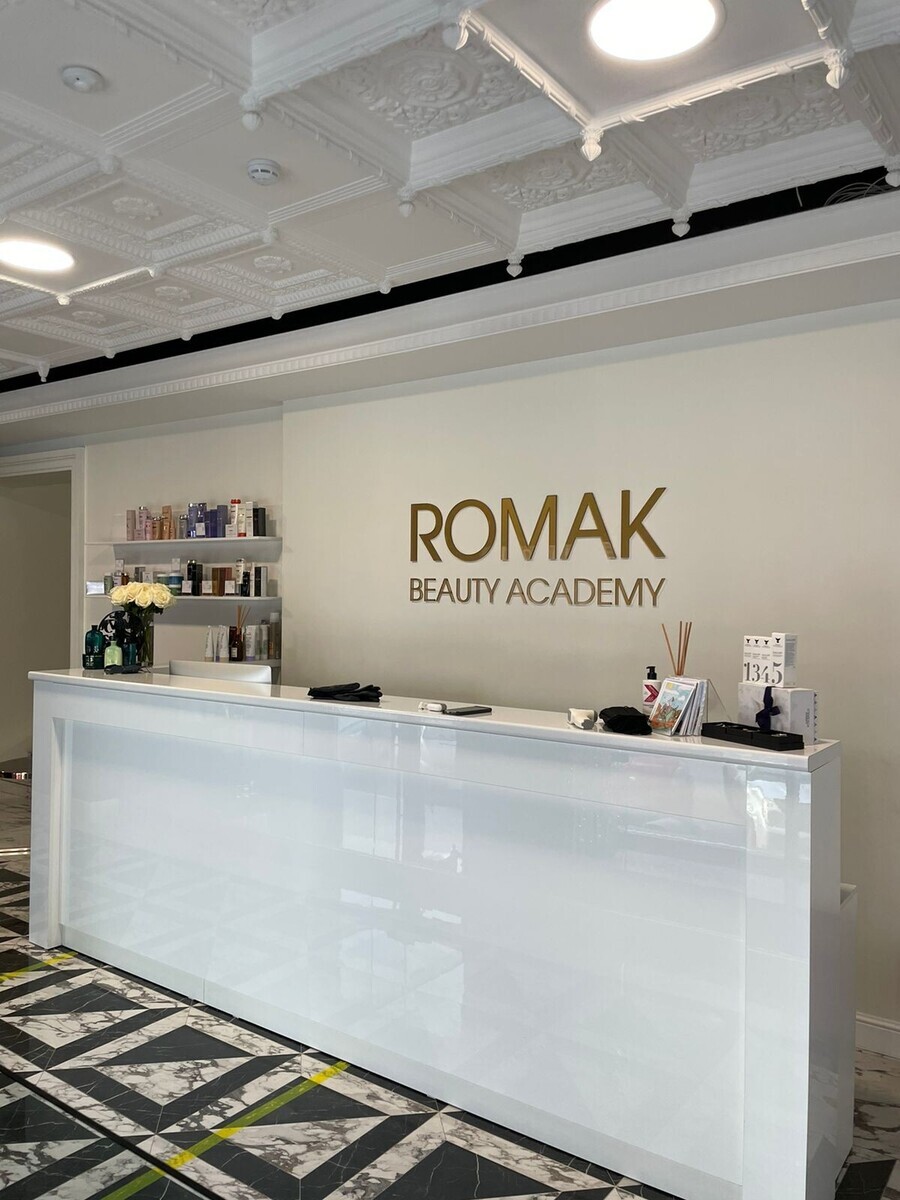 Romak make up academy - Красноярск - Рецепшен